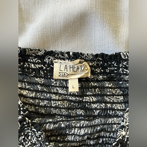 black and white pacsun blouse - Picture 2 of 2